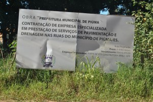 placa de obra parada